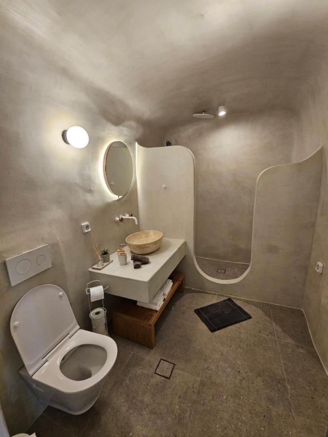 Petroma Cave Suites Vourvoúlos Dış mekan fotoğraf